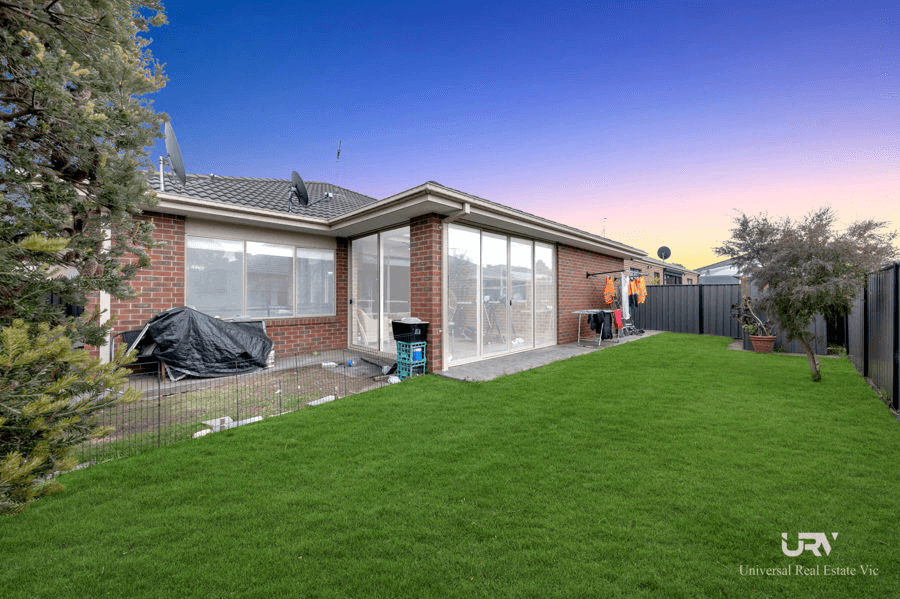 5 Rosleigh Drive, CRAIGIEBURN, VIC 3064