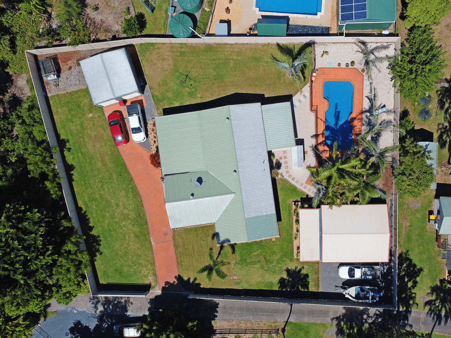 1085 Scenic Highway, KINKA BEACH, QLD 4703