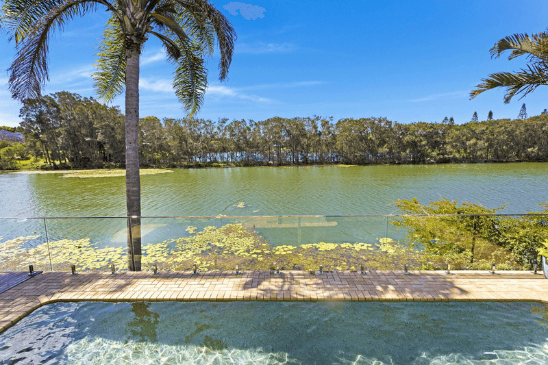 9 Montserrat Court, Clear Island Waters, QLD 4226