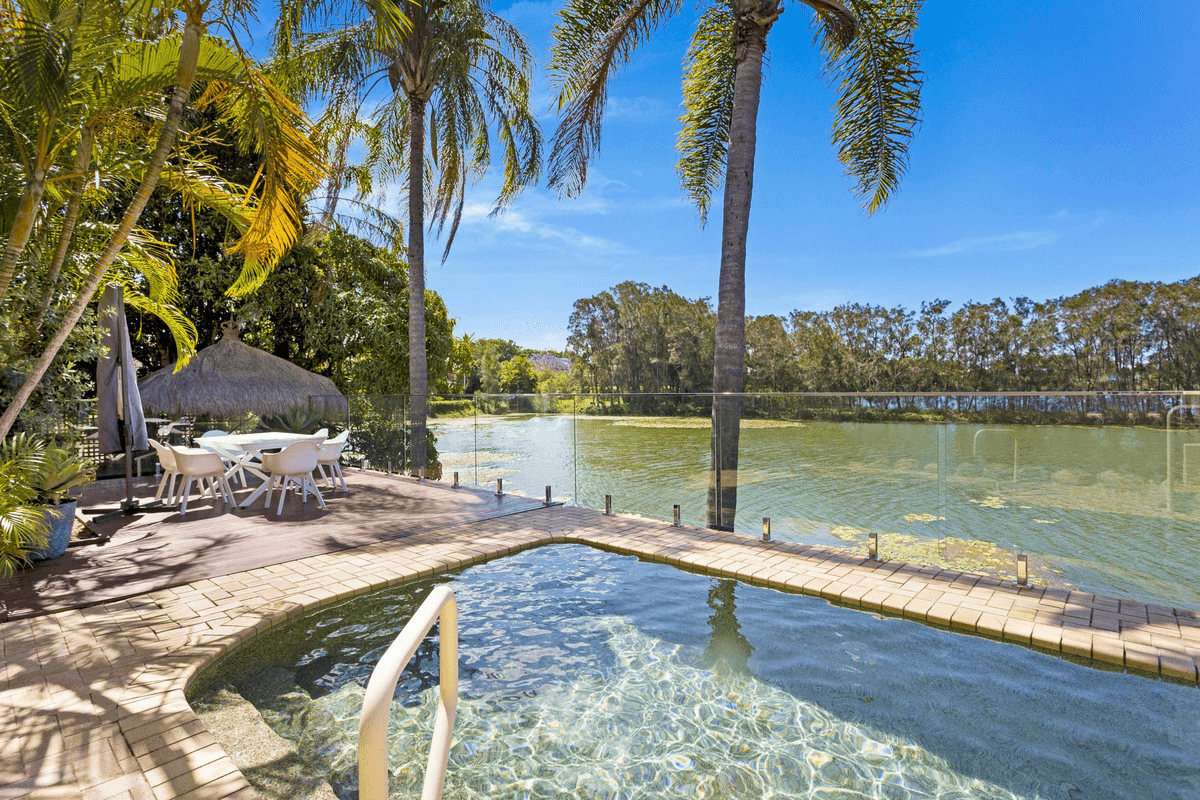 9 Montserrat Court, Clear Island Waters, QLD 4226