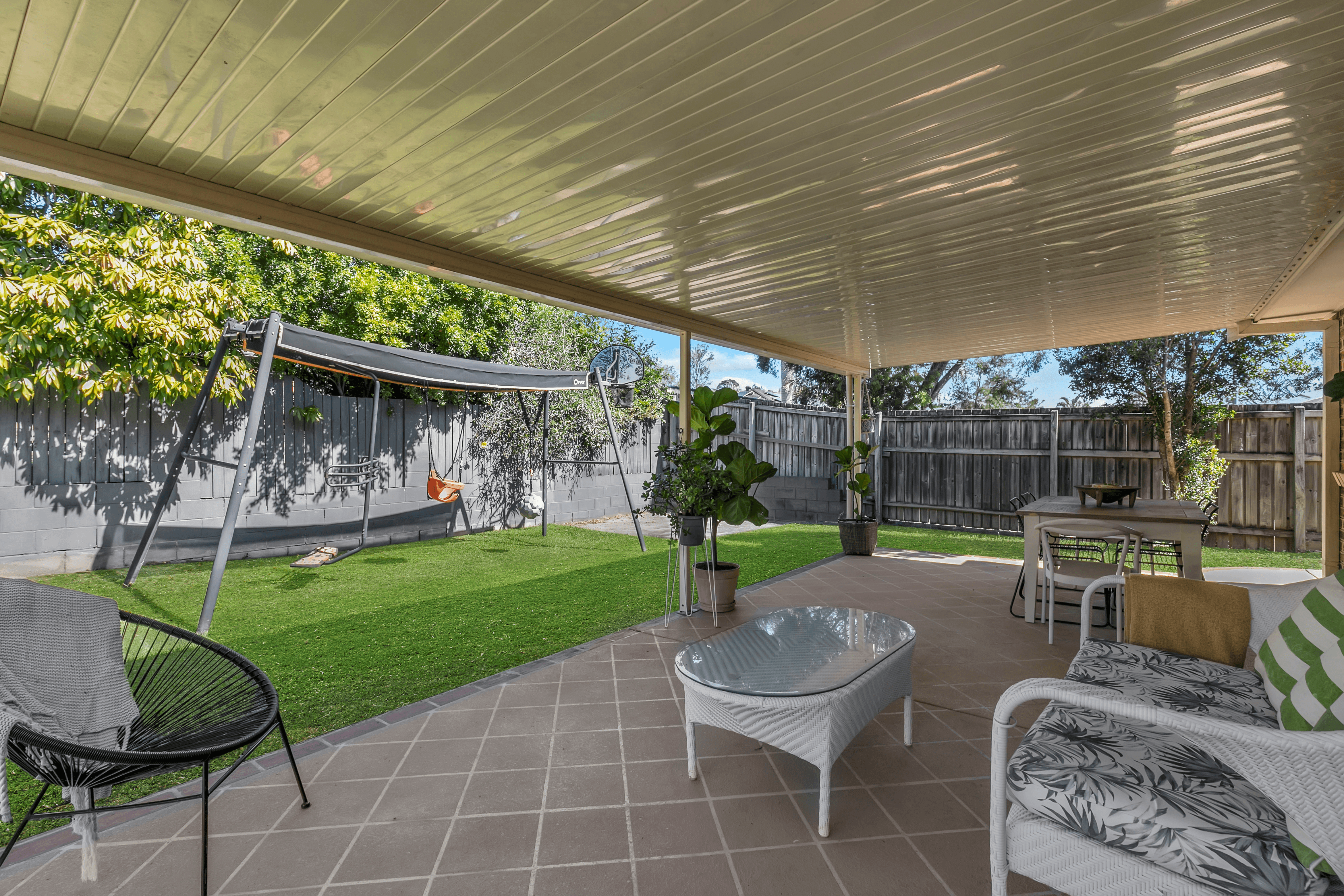 60 Hazelton Street, RIVERHILLS, QLD 4074