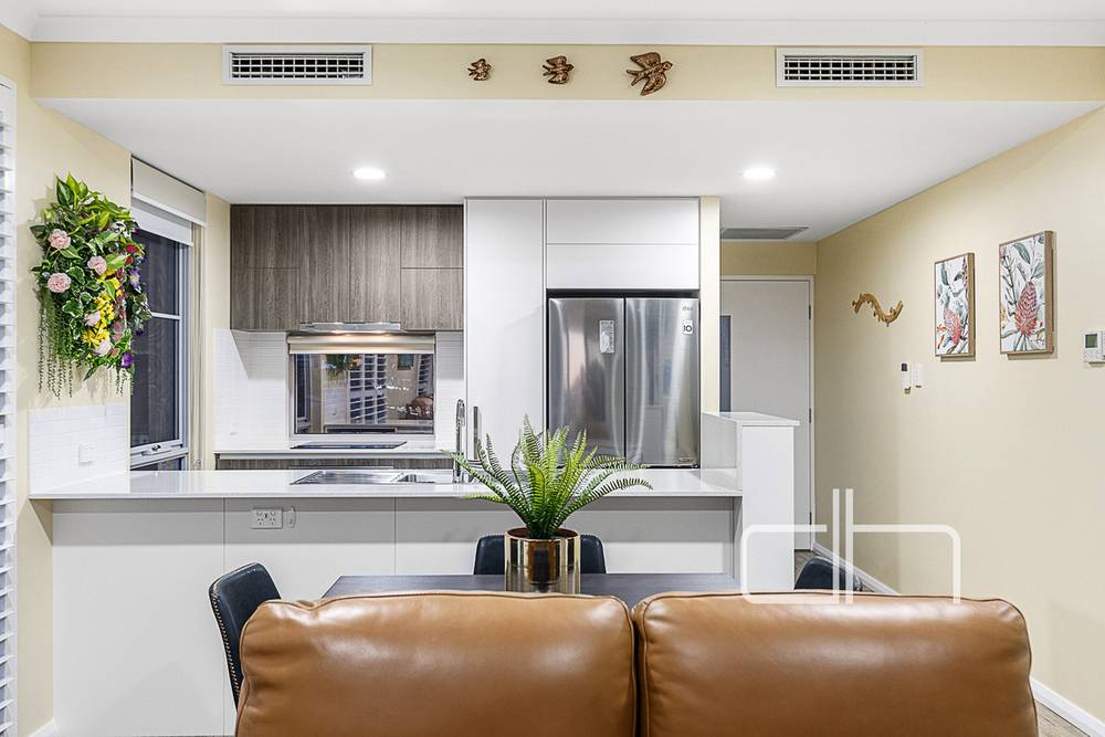 17/2 Lahinch Vista, Gnangara, WA 6077