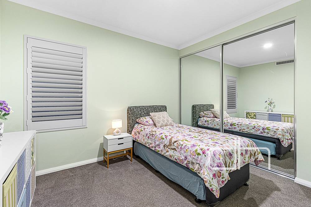 17/2 Lahinch Vista, Gnangara, WA 6077
