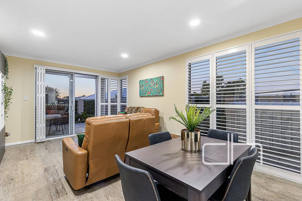 17/2 Lahinch Vista, Gnangara, WA 6077