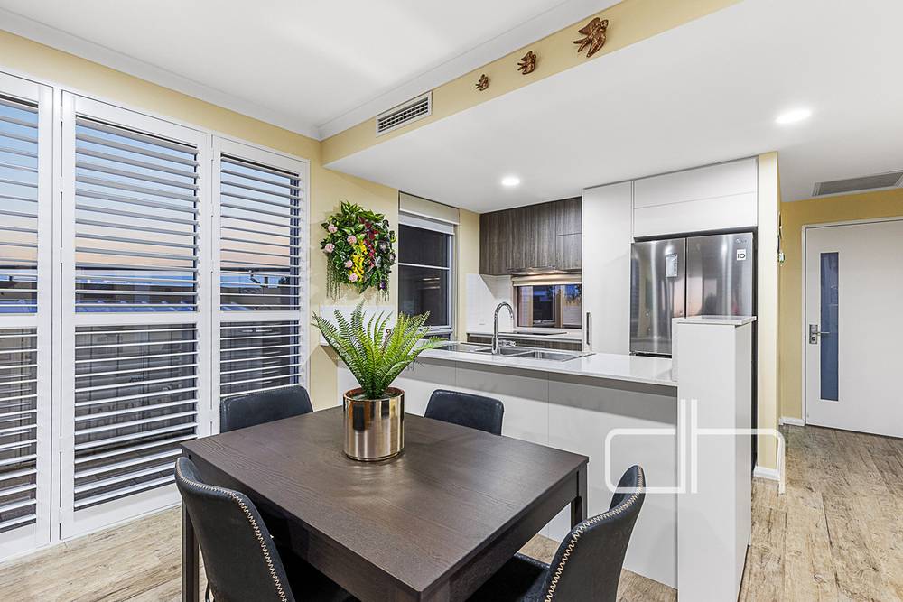 17/2 Lahinch Vista, Gnangara, WA 6077