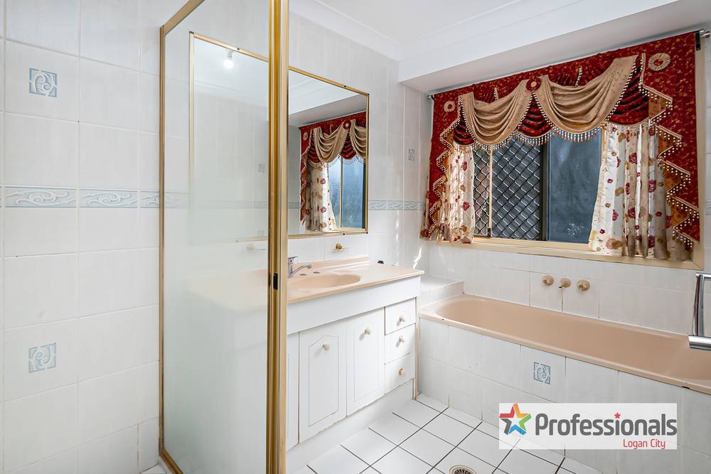 74 Barossa Street, KINGSTON, QLD 4114
