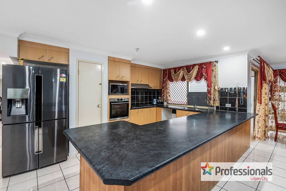 74 Barossa Street, KINGSTON, QLD 4114