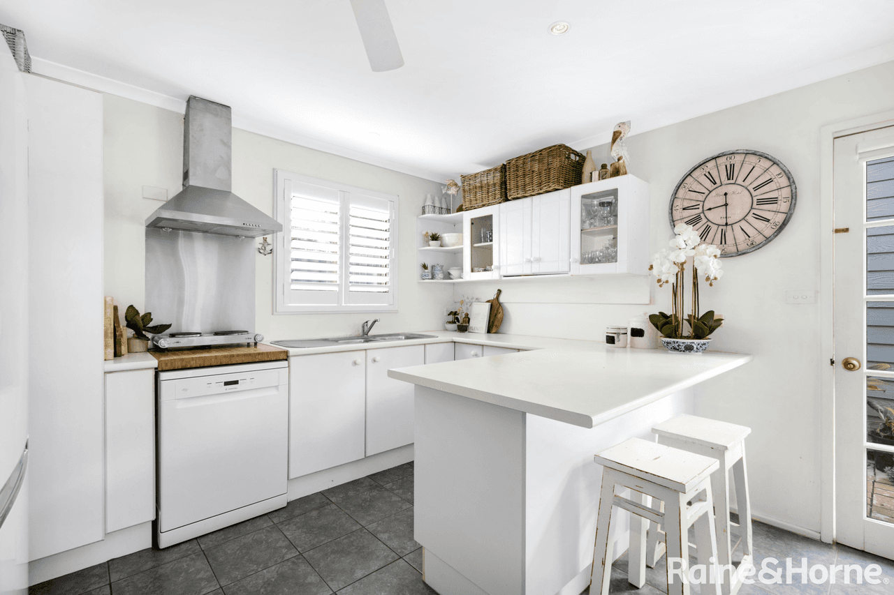 25 Aspinall Street, SHOALHAVEN HEADS, NSW 2535