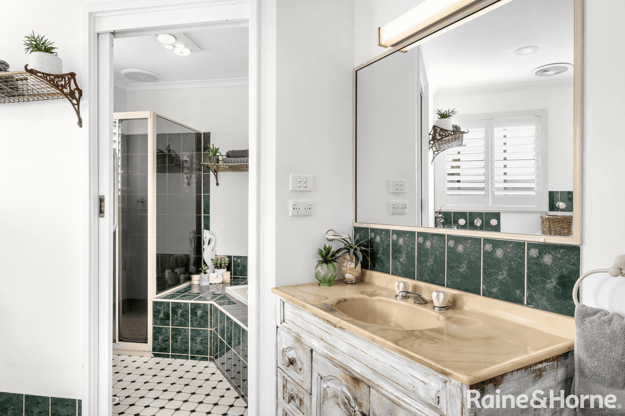 25 Aspinall Street, SHOALHAVEN HEADS, NSW 2535