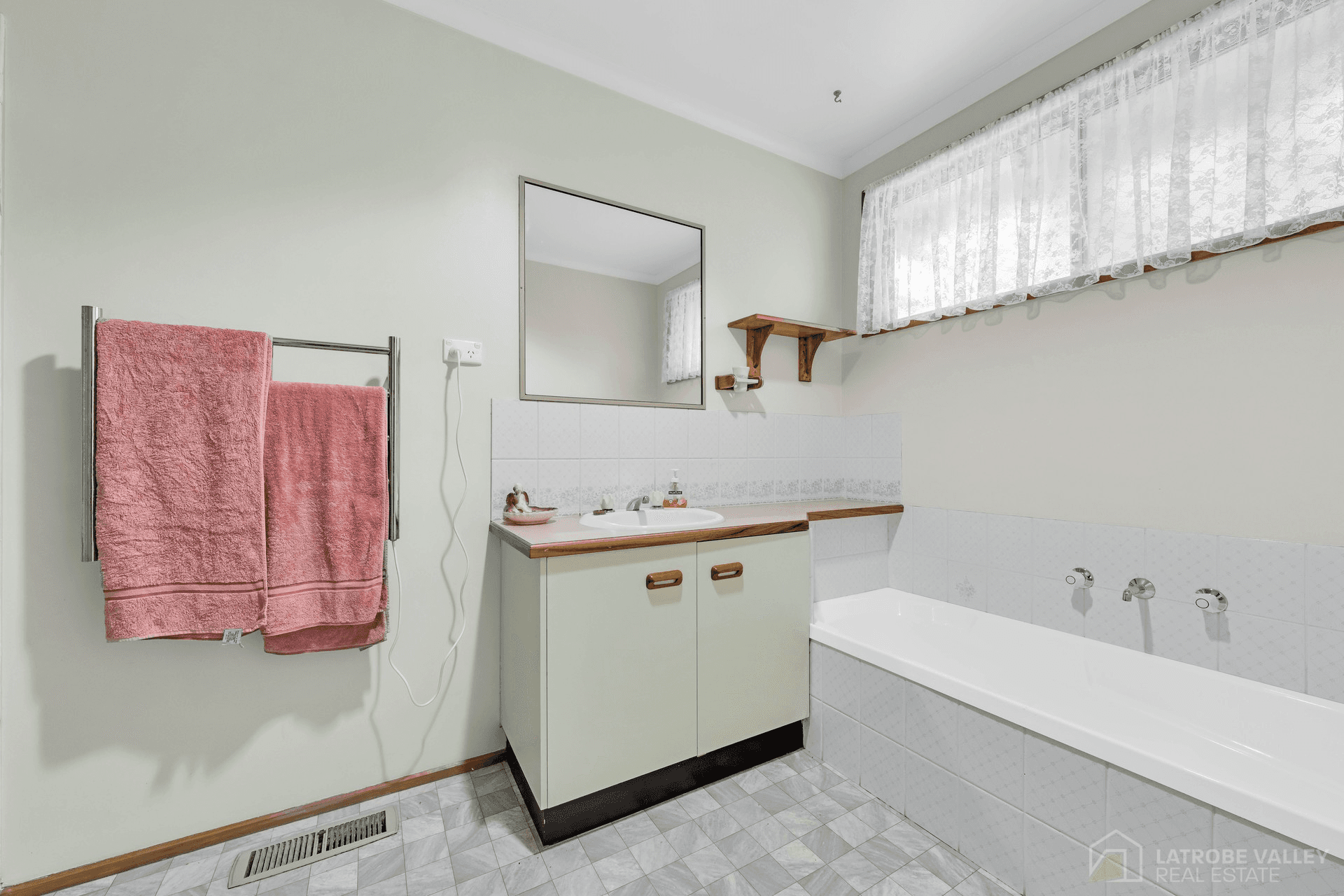 10 Matta Drive, Churchill, VIC 3842