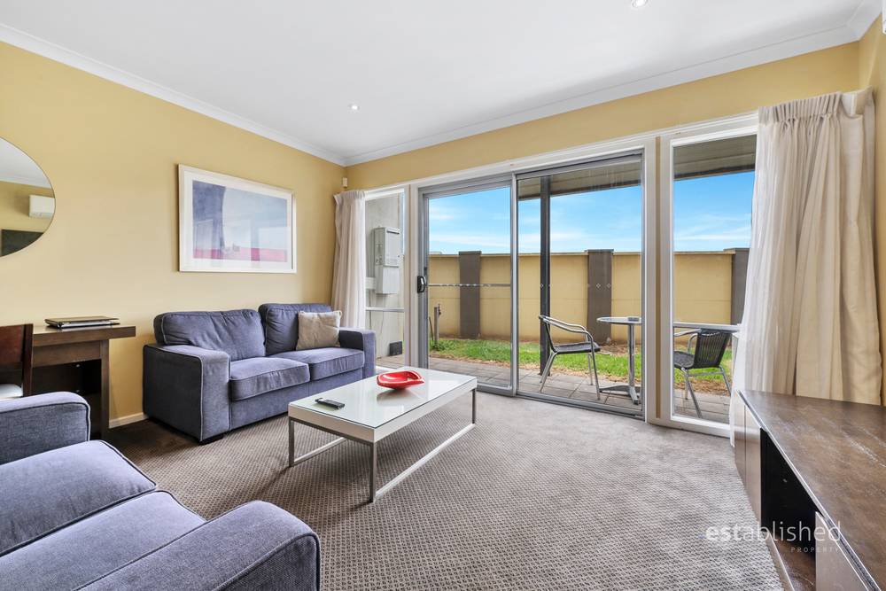 14/9 Greg Norman Drive, SANCTUARY LAKES, VIC 3030