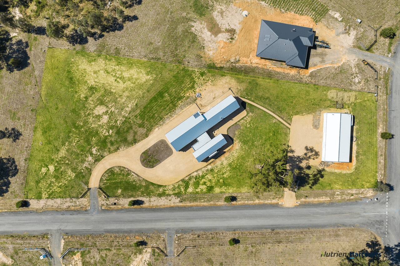 1 Lew Ton Circuit, ALEXANDRA, VIC 3714