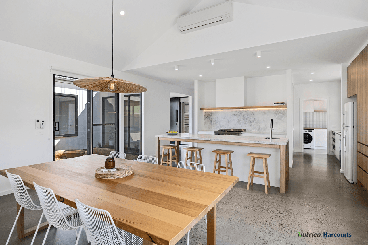 1 Lew Ton Circuit, ALEXANDRA, VIC 3714