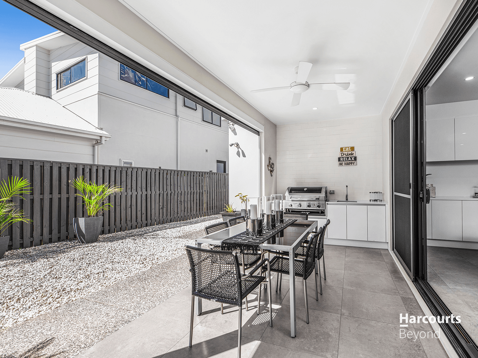 8 Zenith Street, ROCHEDALE, QLD 4123