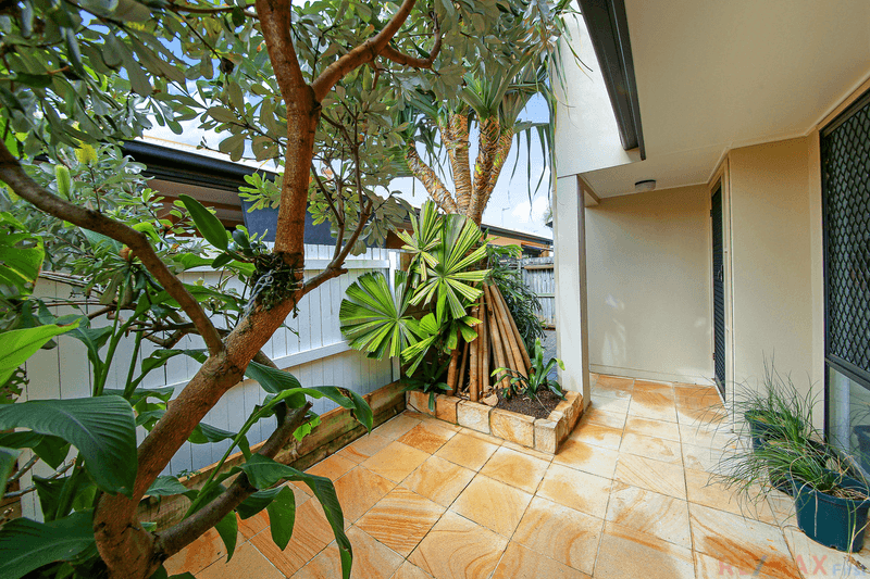 27/9A Browning Boulevard, Battery Hill, QLD 4551