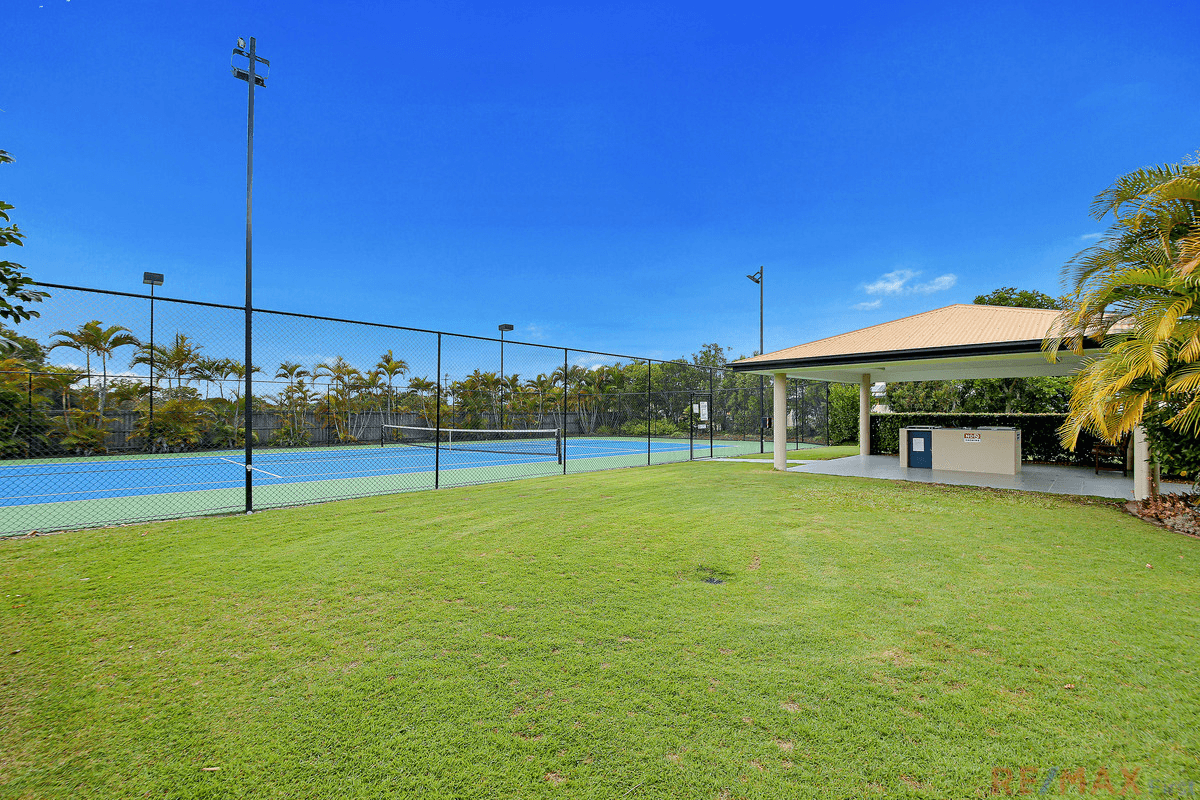 27/9A Browning Boulevard, Battery Hill, QLD 4551