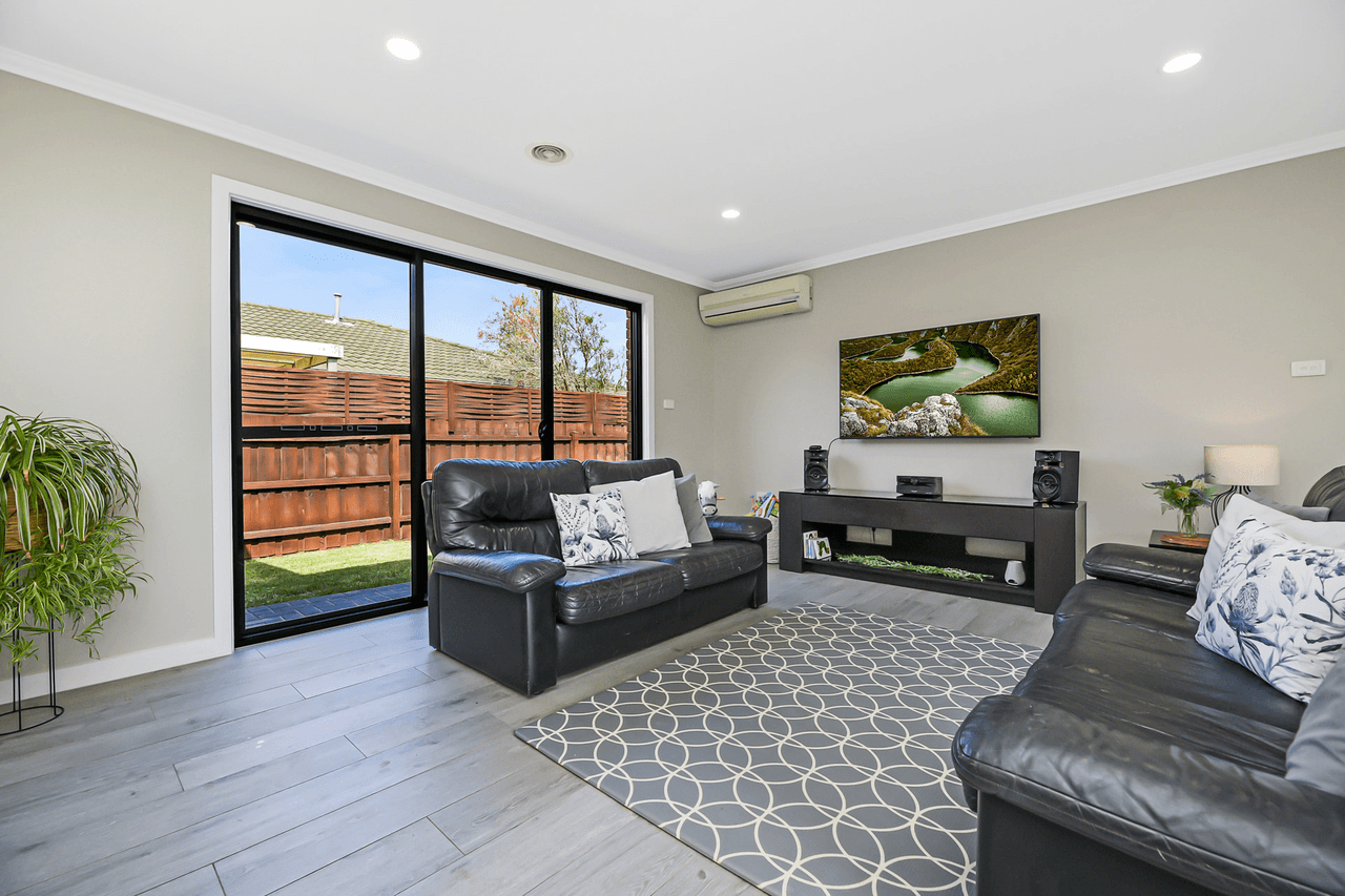 9 Retreat Circuit, BEACONSFIELD, VIC 3807