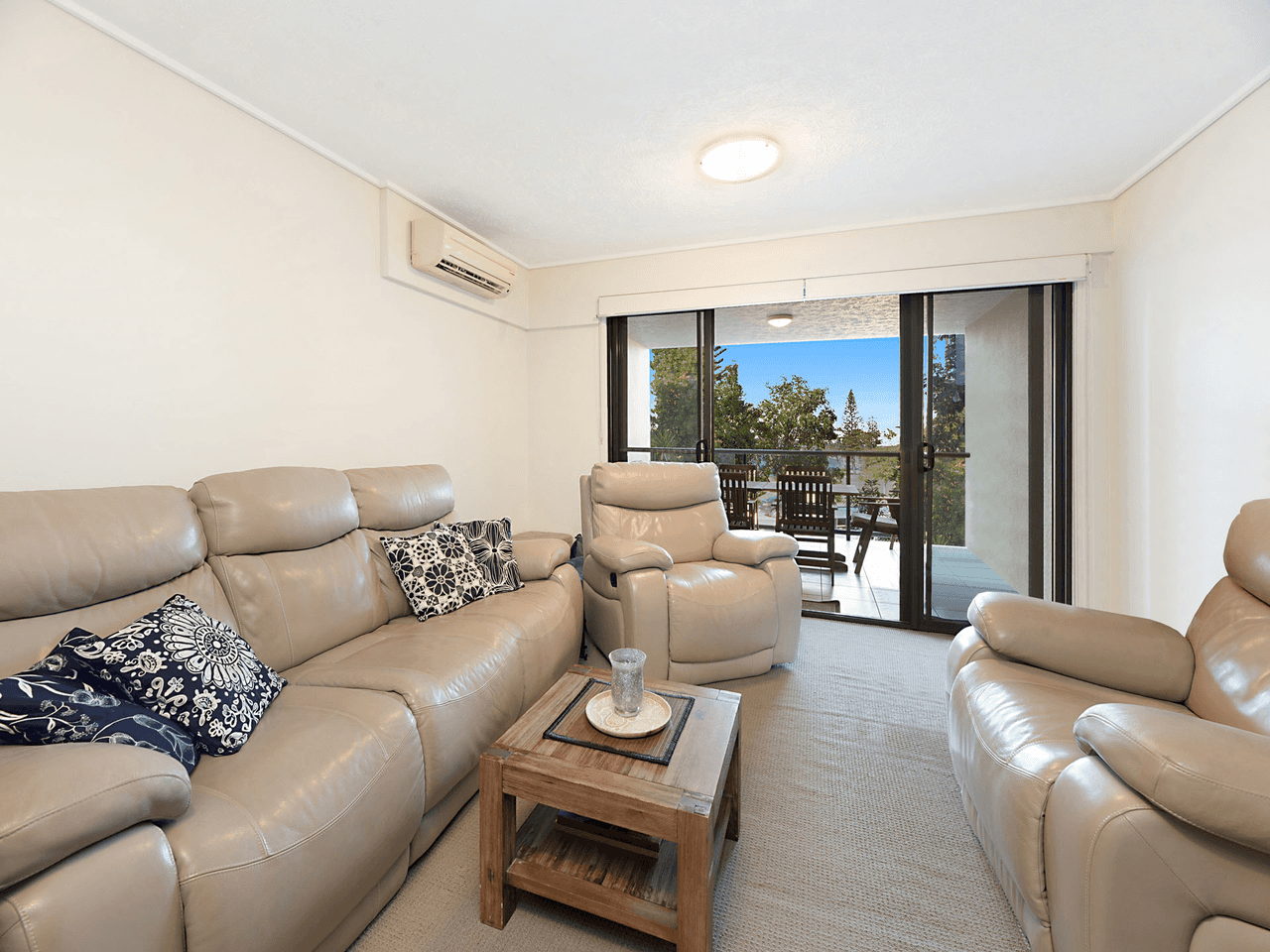 27/4 Grand Parade, KAWANA ISLAND, QLD 4575