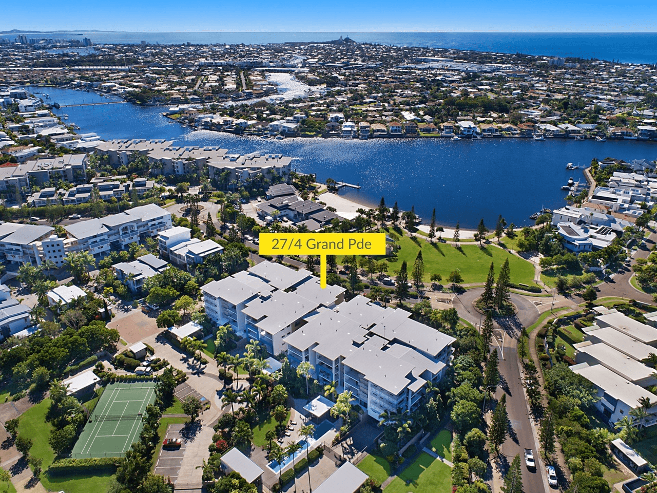 27/4 Grand Parade, KAWANA ISLAND, QLD 4575