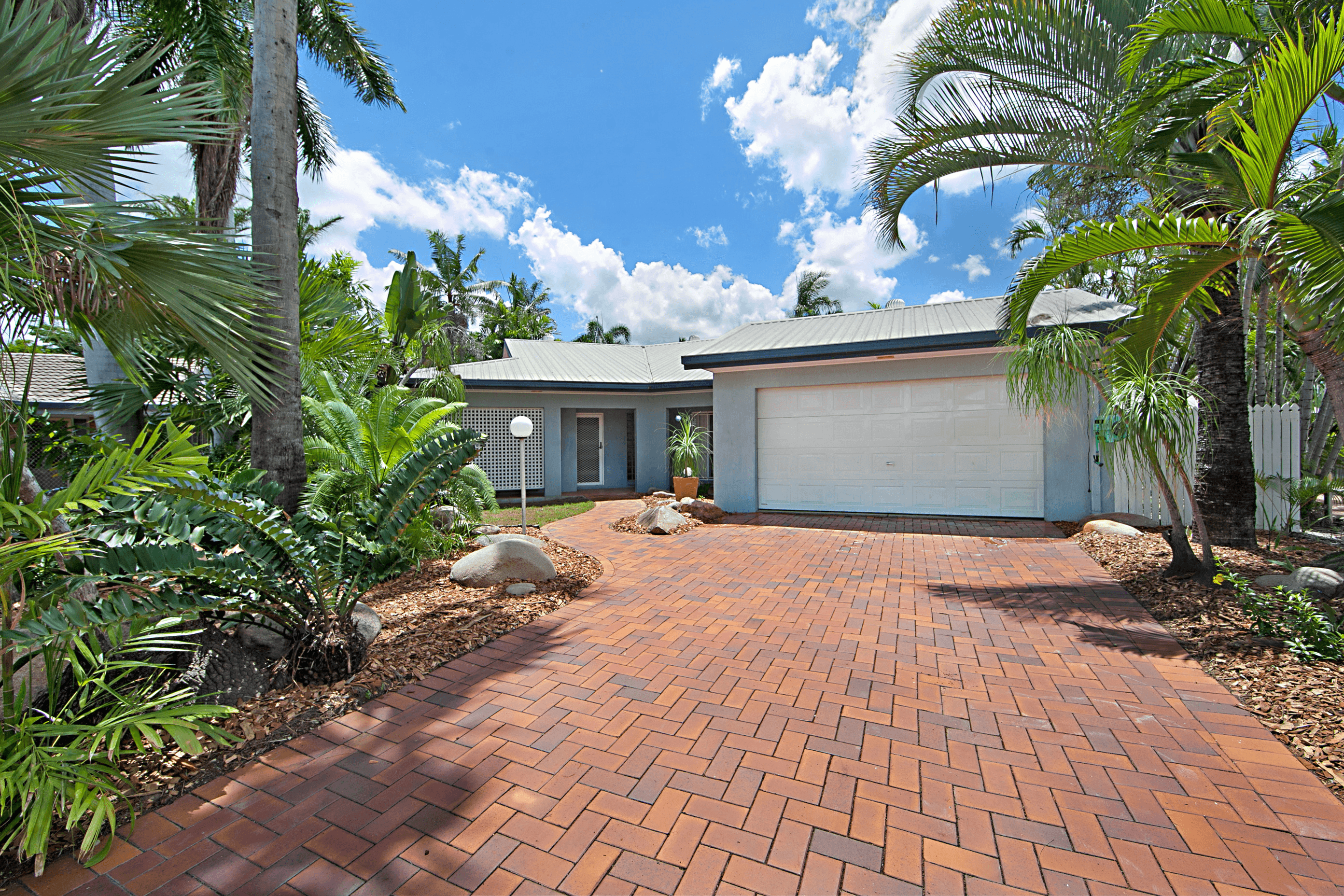 17 Raintree Way, KIRWAN, QLD 4817
