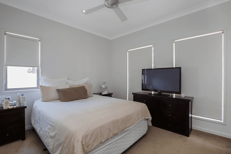 12 Marina Parade, JACOBS WELL, QLD 4208