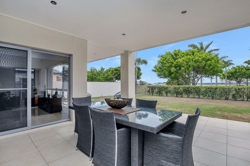 12 Marina Parade, JACOBS WELL, QLD 4208