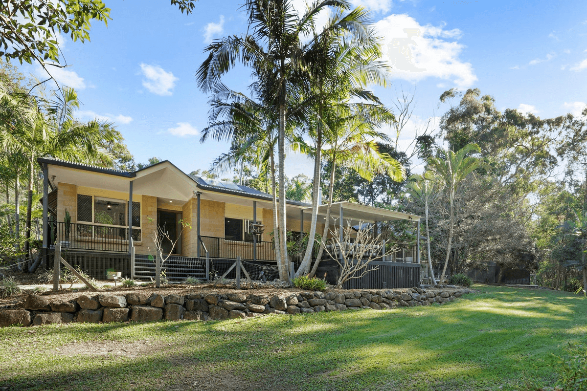 123 Castle Hill Drive North, GAVEN, QLD 4211