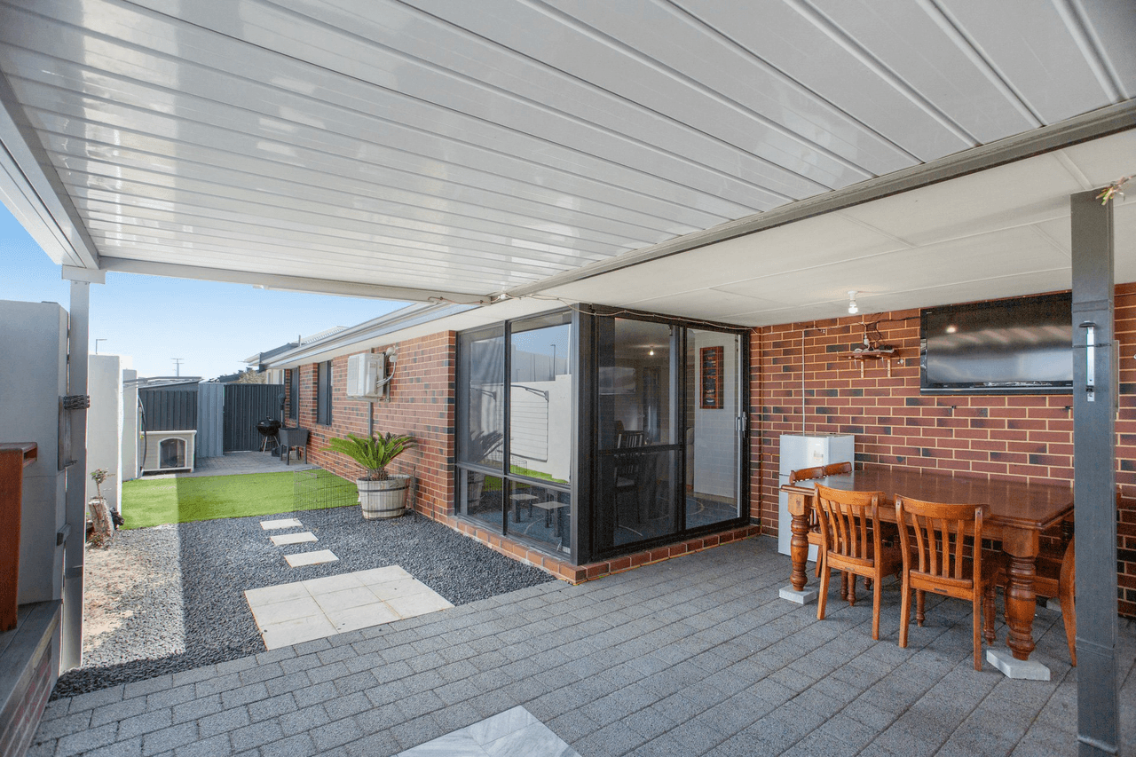 18 Trethowan Promenade, ALKIMOS, WA 6038