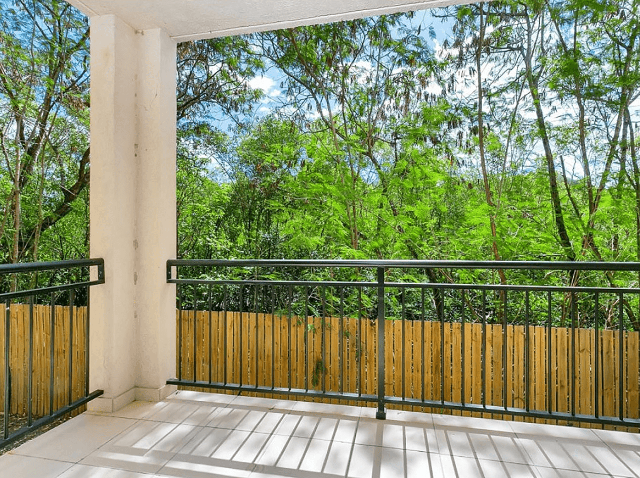 1711/2-10 Greenslopes Street, Cairns North, QLD 4870