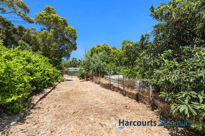 20  Nelson Crescent, Lesmurdie, WA 6076