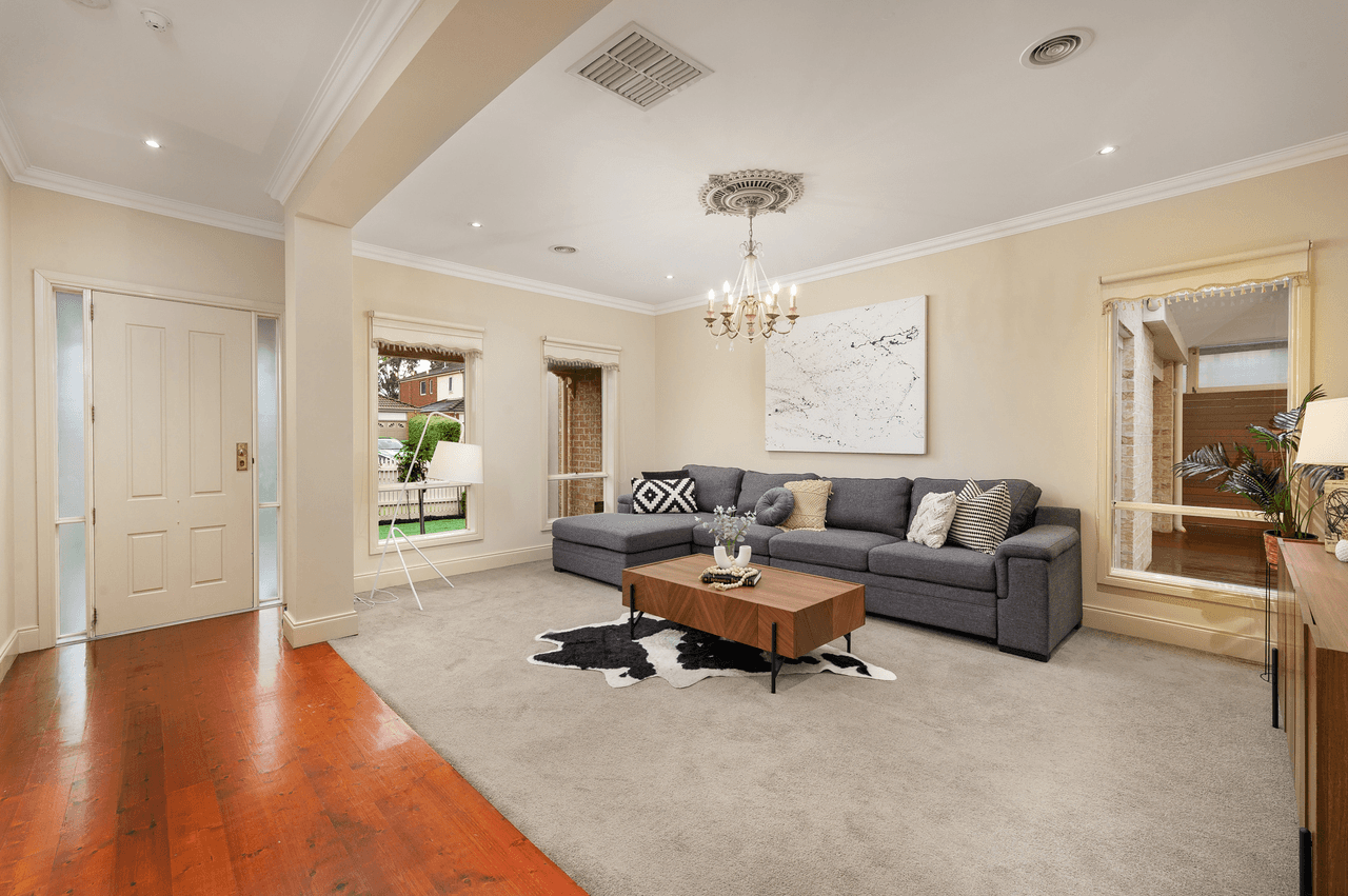 19 Scarlet Drive, BUNDOORA, VIC 3083