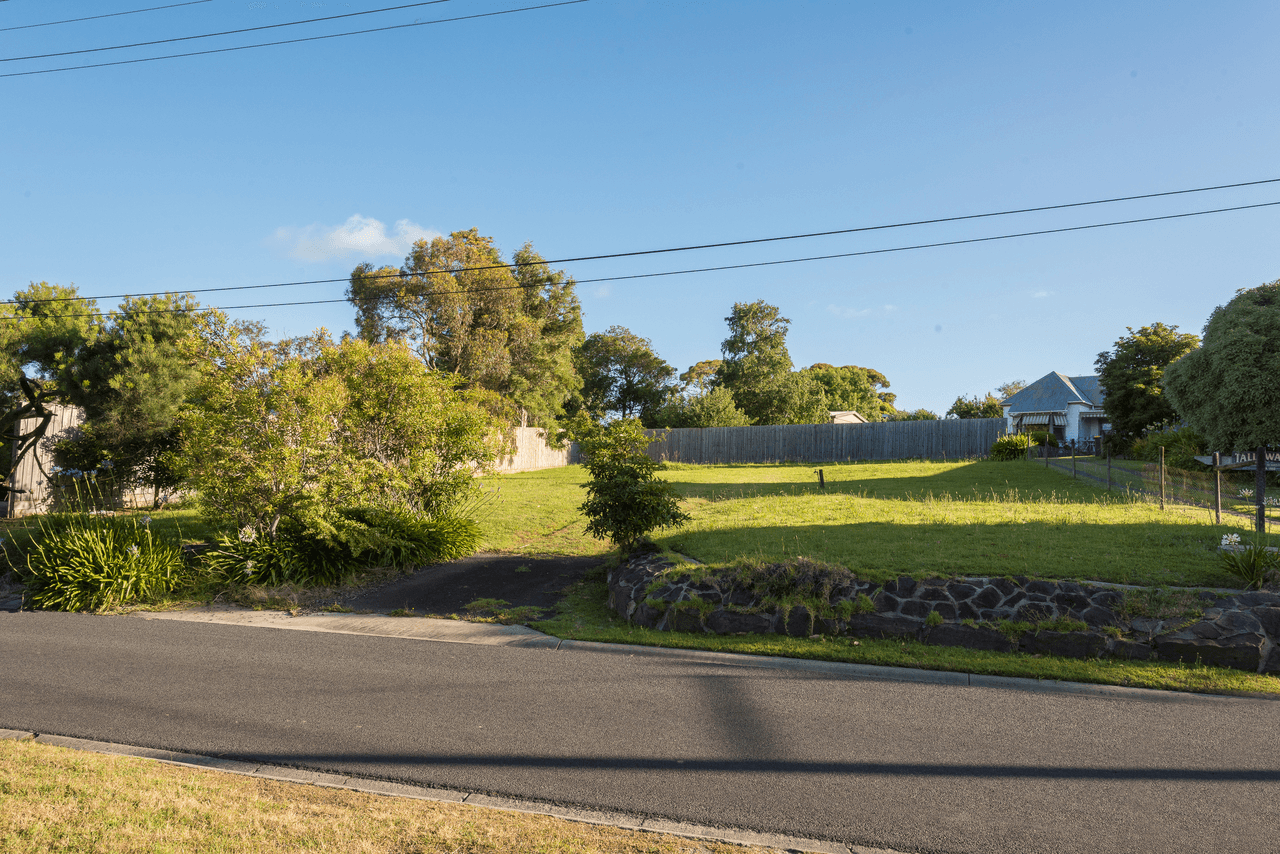 14 Chillingworth Road, COWES, VIC 3922