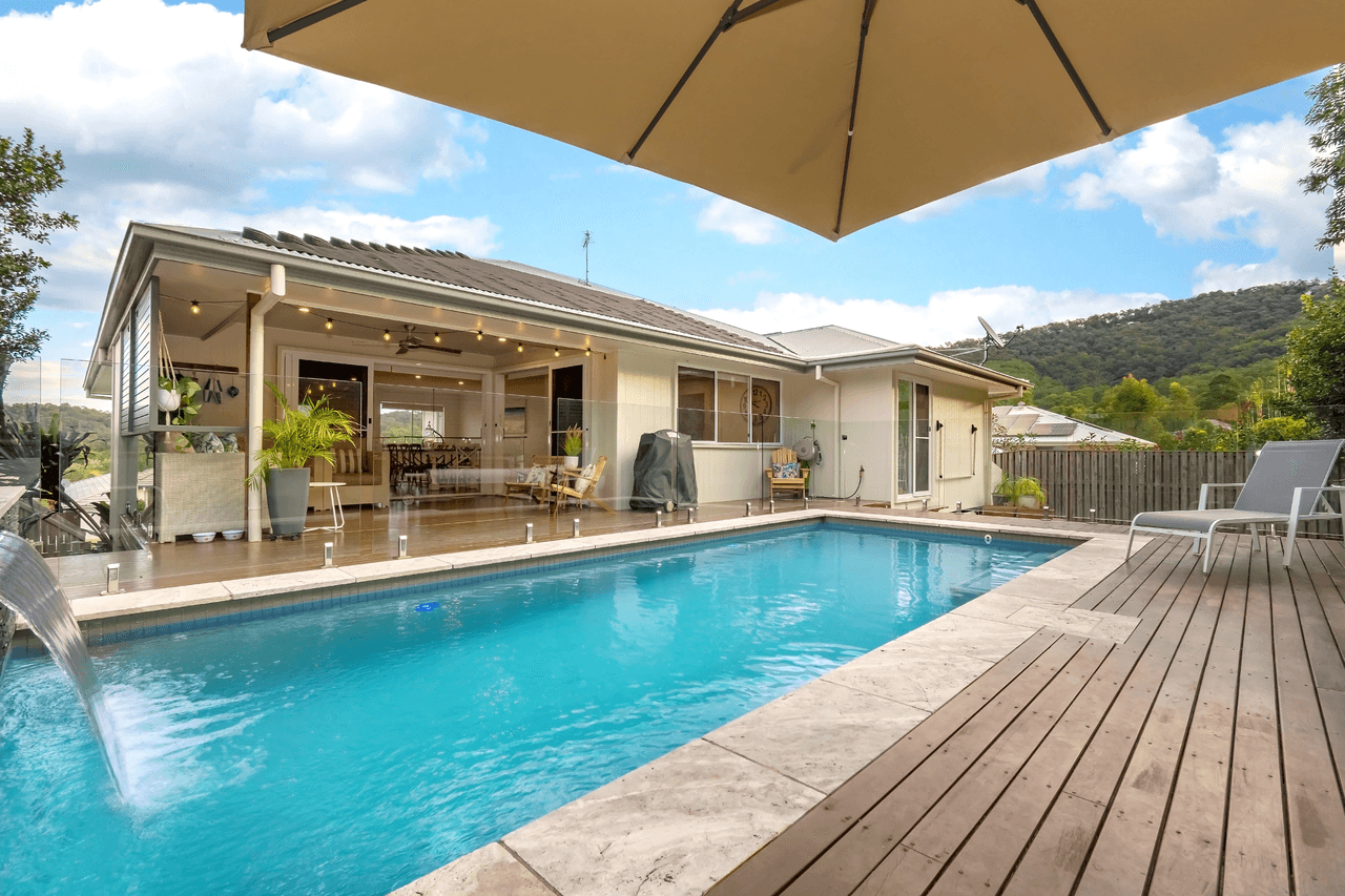 8 Kimberley Creek Road, UPPER COOMERA, QLD 4209