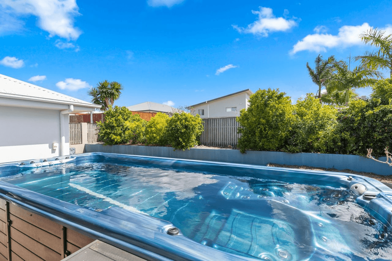 21 PARKLANDS Boulevard, WONDUNNA, QLD 4655