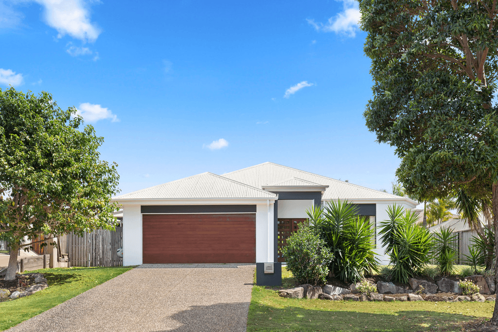 21 PARKLANDS Boulevard, WONDUNNA, QLD 4655