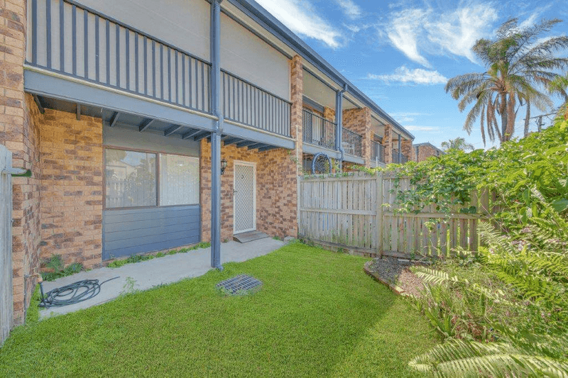 Unit 3/4 Bevington Street, TANNUM SANDS, QLD 4680