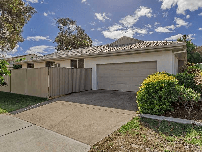 33 Gretel Drive, MERMAID WATERS, QLD 4218