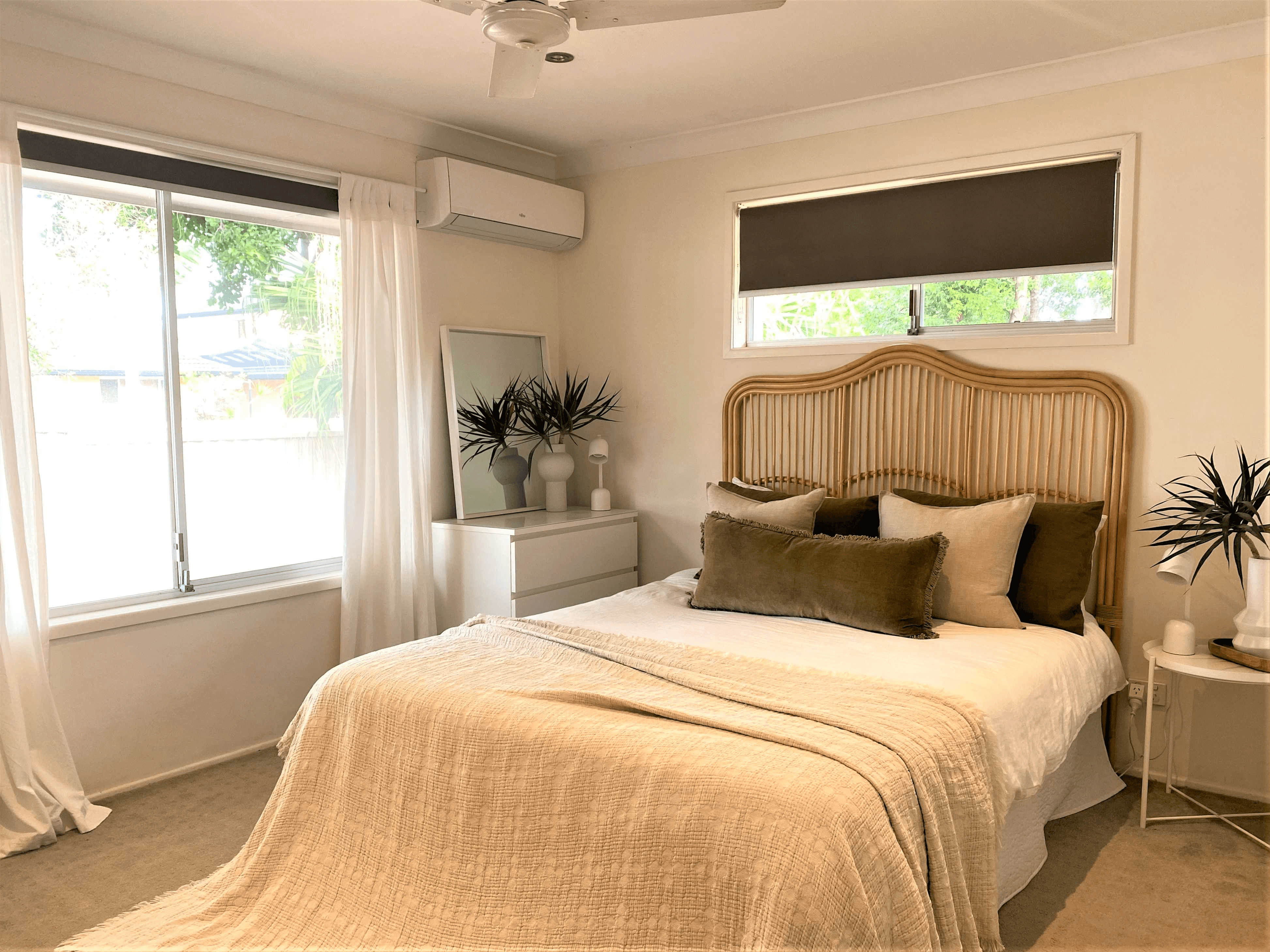 33 Gretel Drive, MERMAID WATERS, QLD 4218