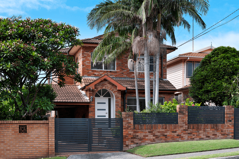 95 Griffin Road, Dee Why, NSW 2099