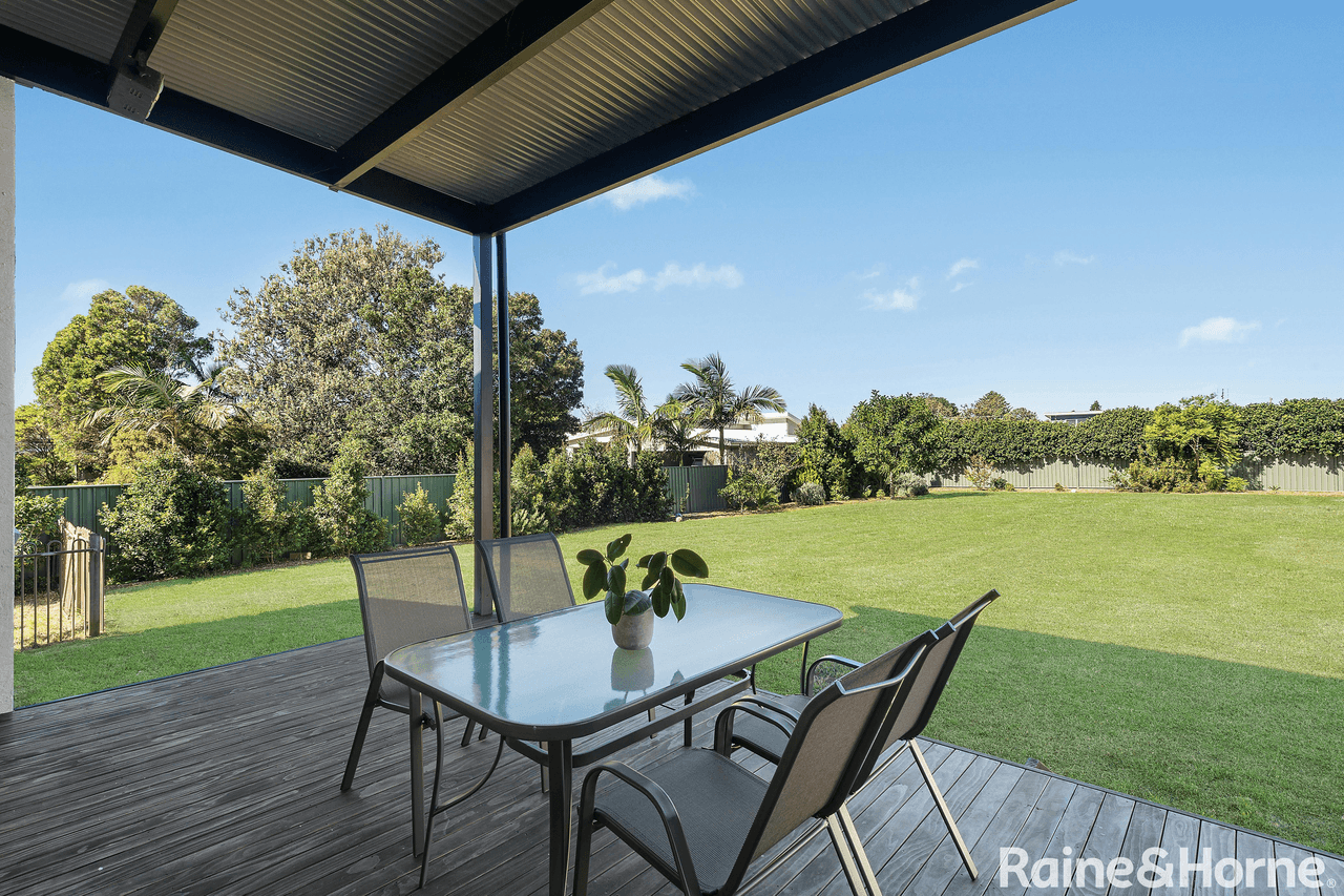 10 Davenport Road, SHOALHAVEN HEADS, NSW 2535