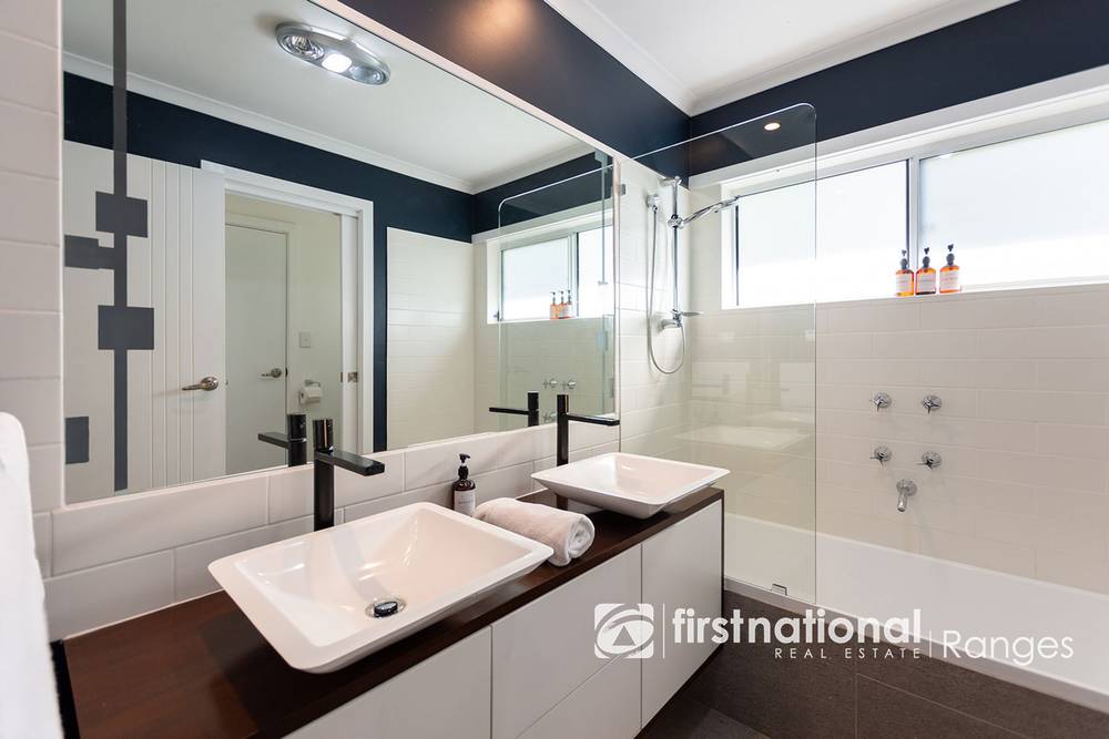 13 Lisheen Road, Cockatoo, VIC 3781