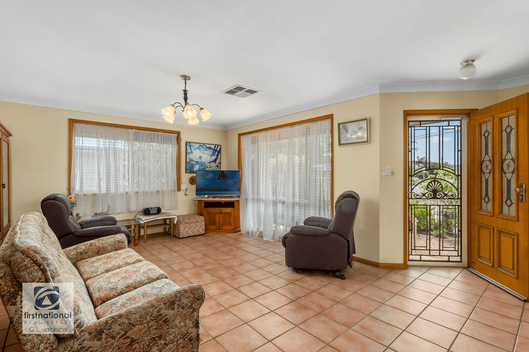 45 Picnic Parade, Ettalong Beach, NSW 2257