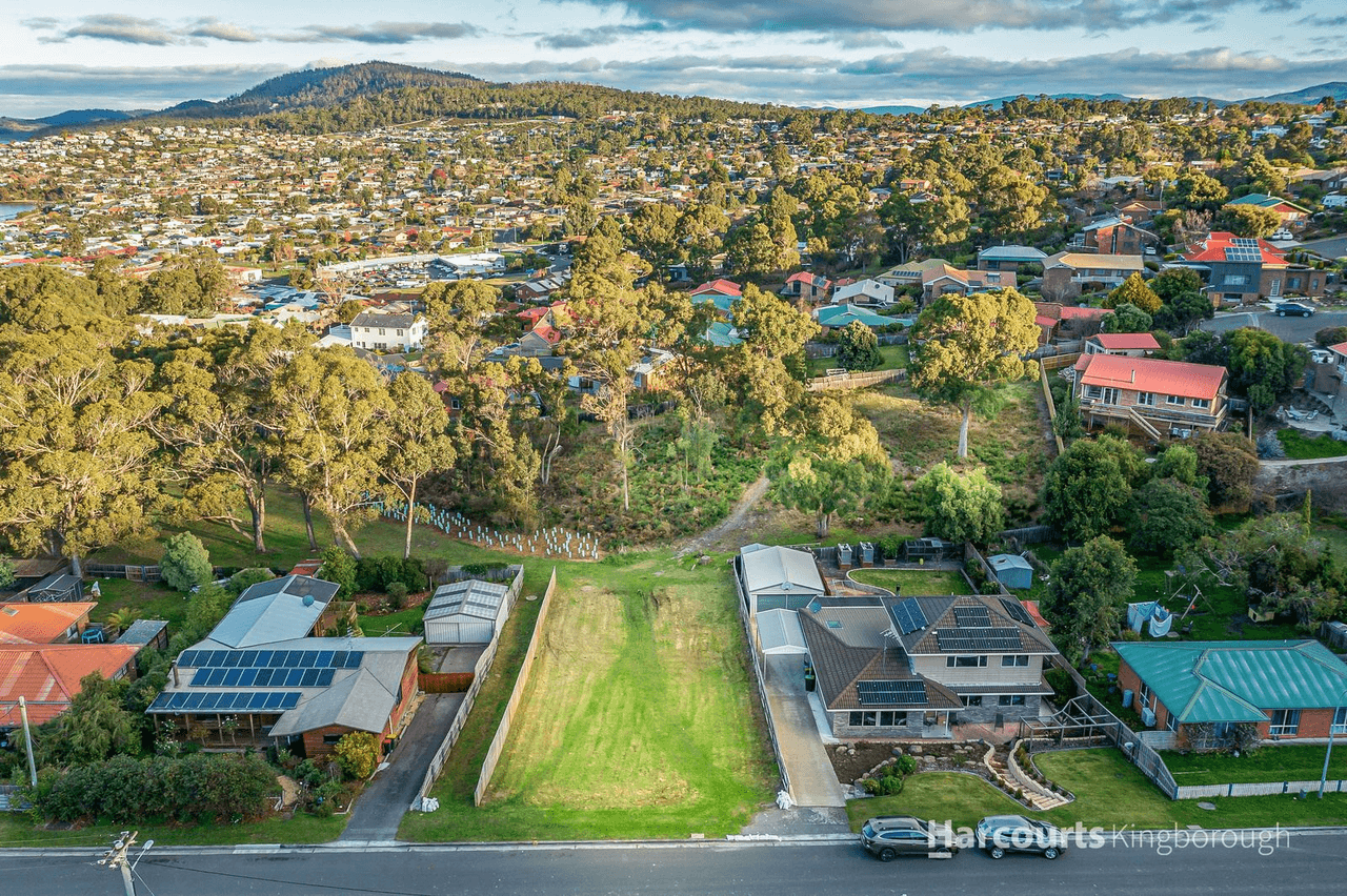 41 Hiern Road, BLACKMANS BAY, TAS 7052