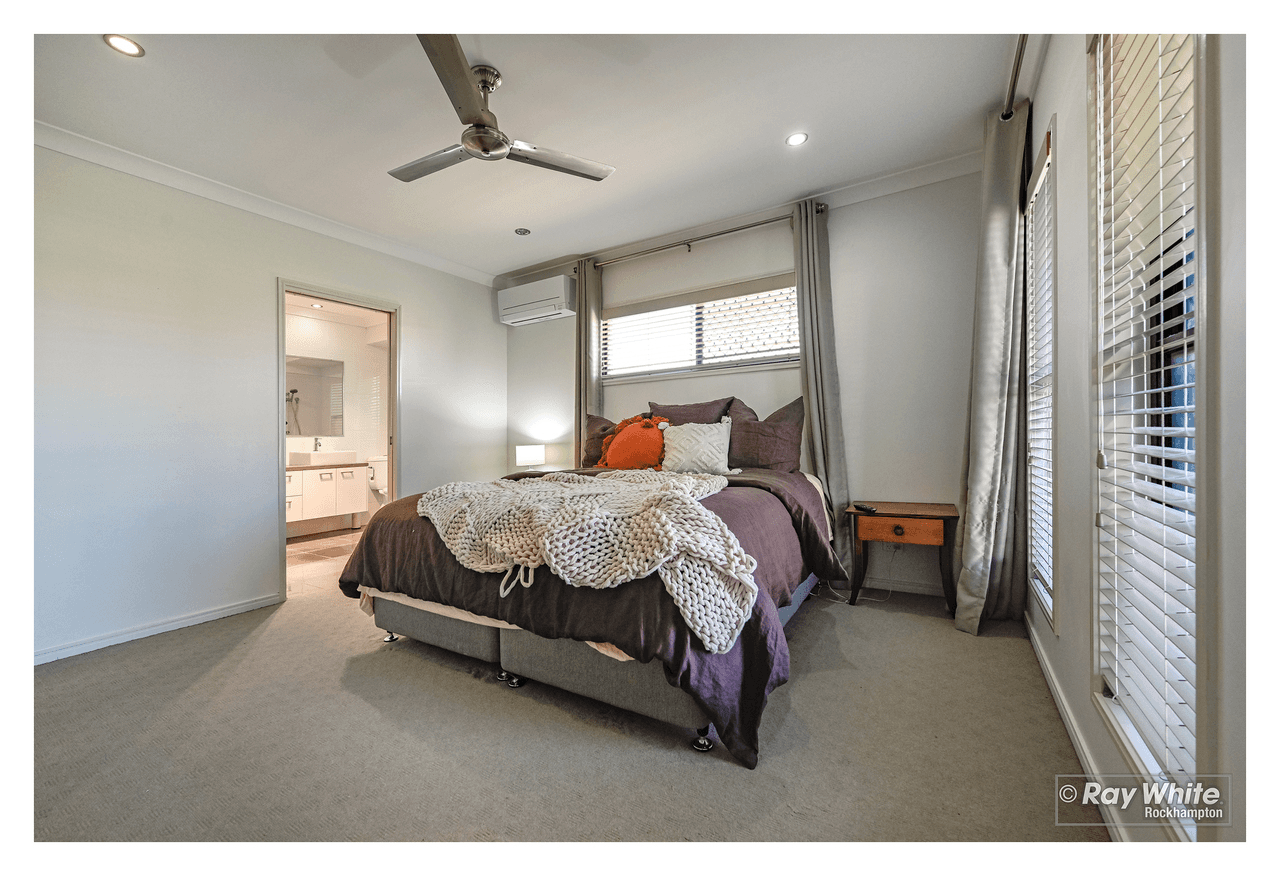 20 Tamarind Avenue, NORMAN GARDENS, QLD 4701