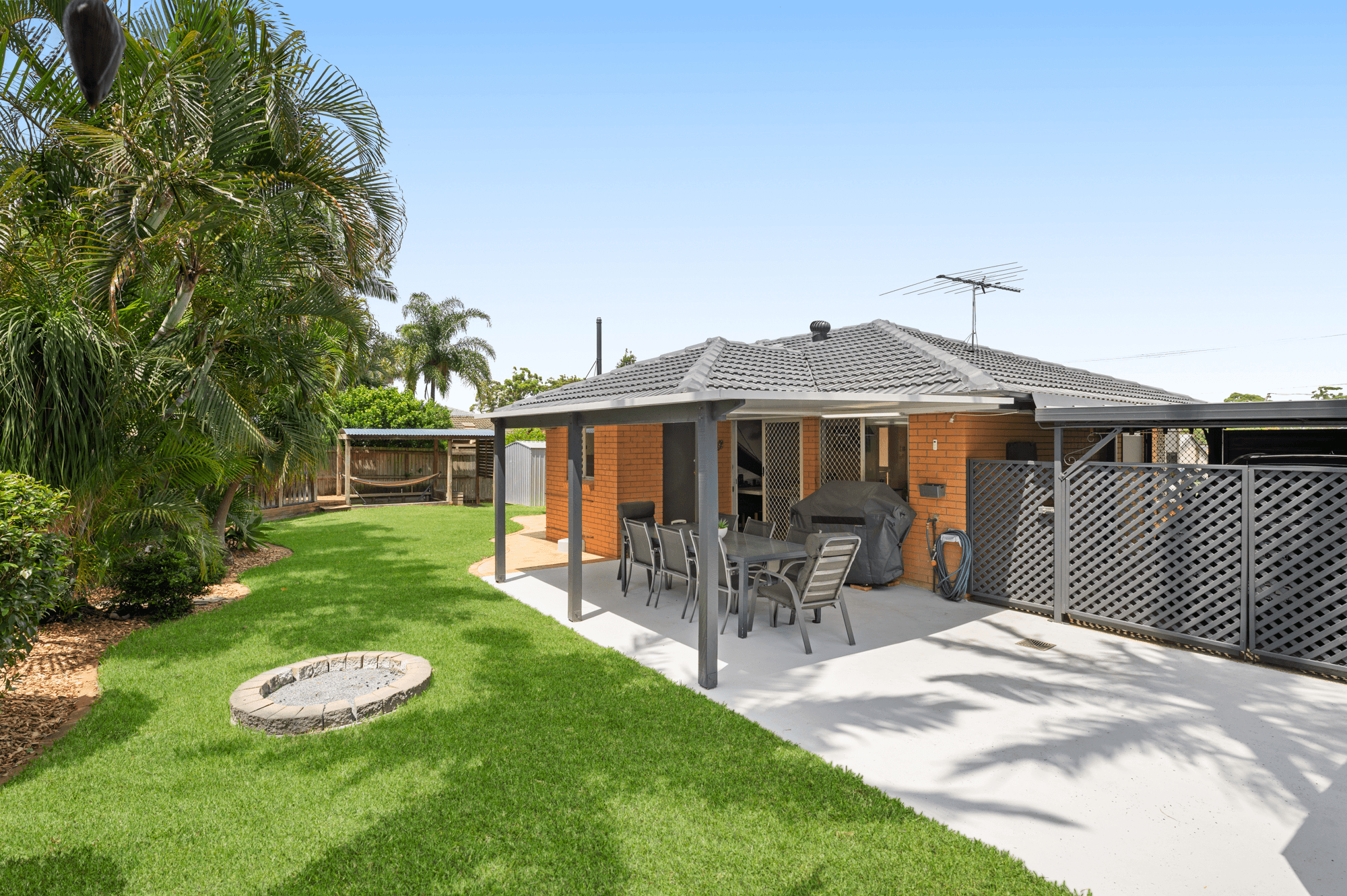 11 Morden Street, BIRKDALE, QLD 4159