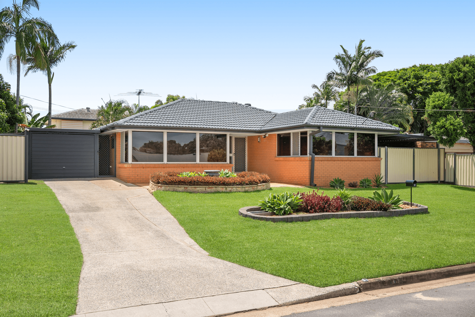 11 Morden Street, BIRKDALE, QLD 4159