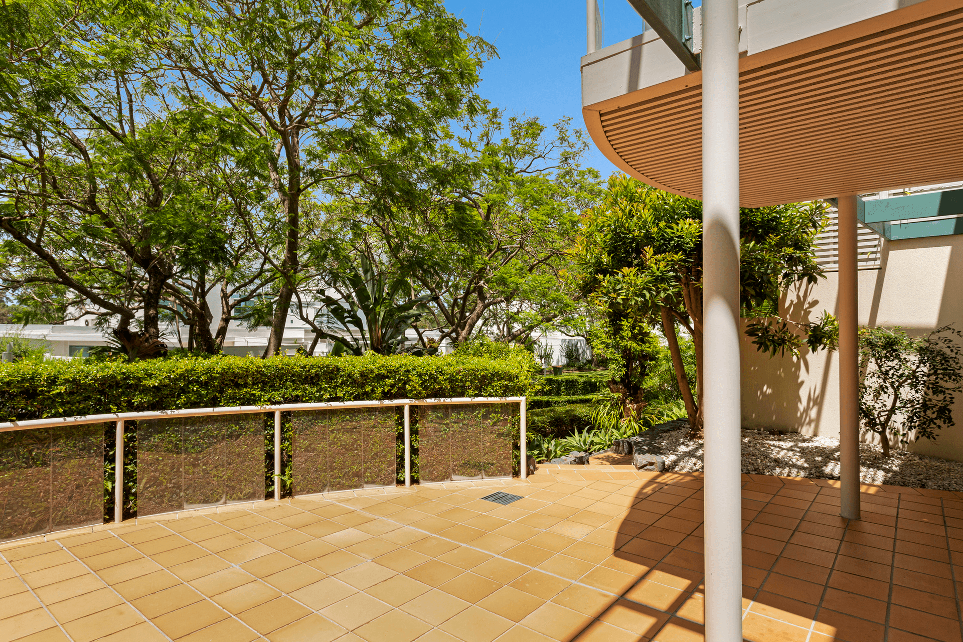 1126/380 Ashmore Road, Benowa, QLD 4217