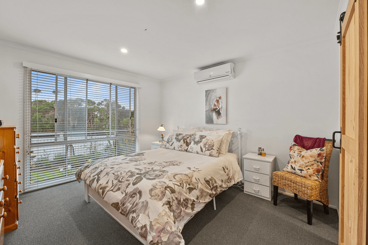 24 The Esplanade, CAPE WOOLAMAI, VIC 3925