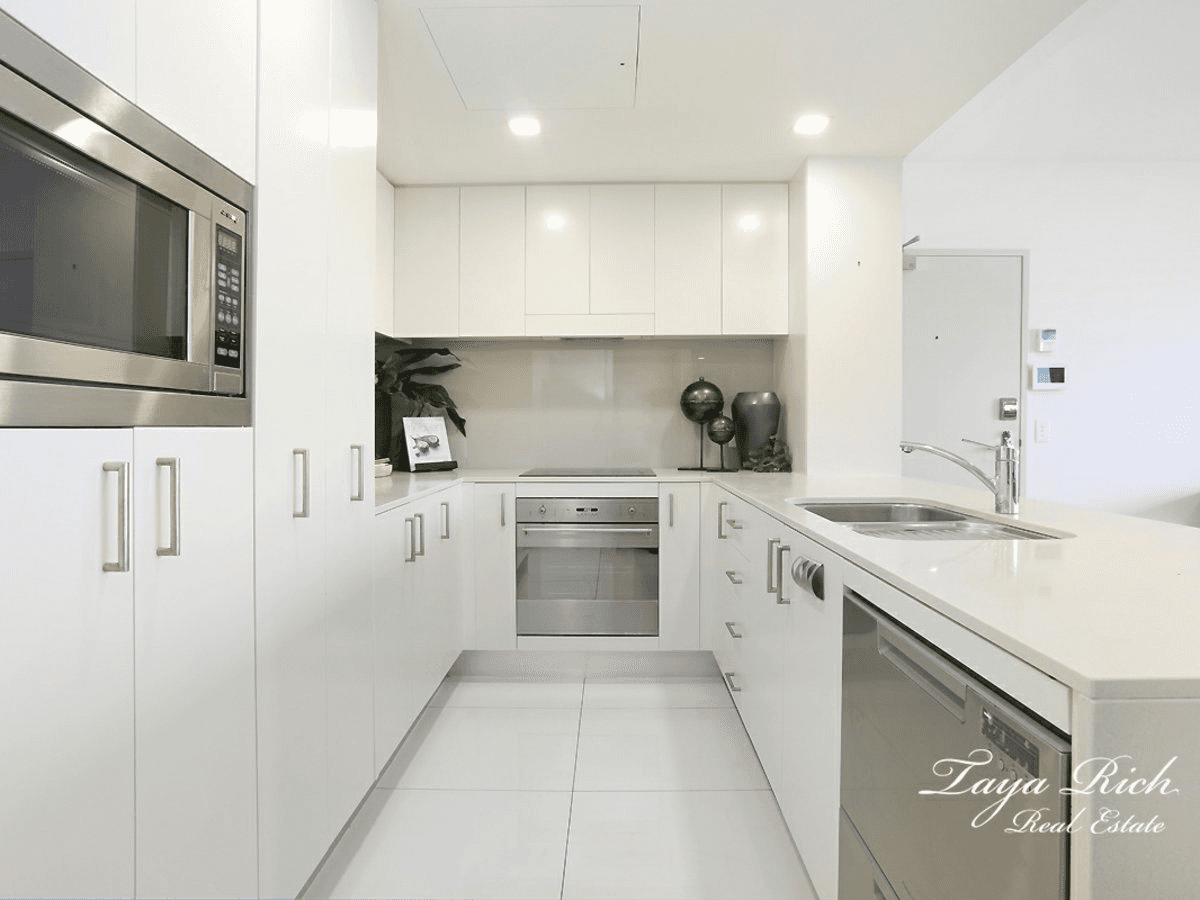 2303/34 Scarborough Street, SOUTHPORT, QLD 4215