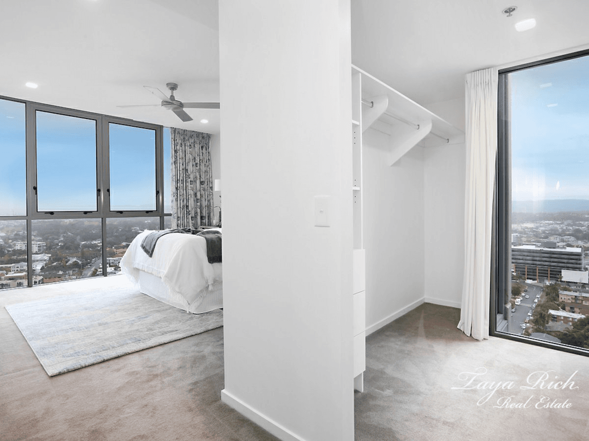 2303/34 Scarborough Street, SOUTHPORT, QLD 4215